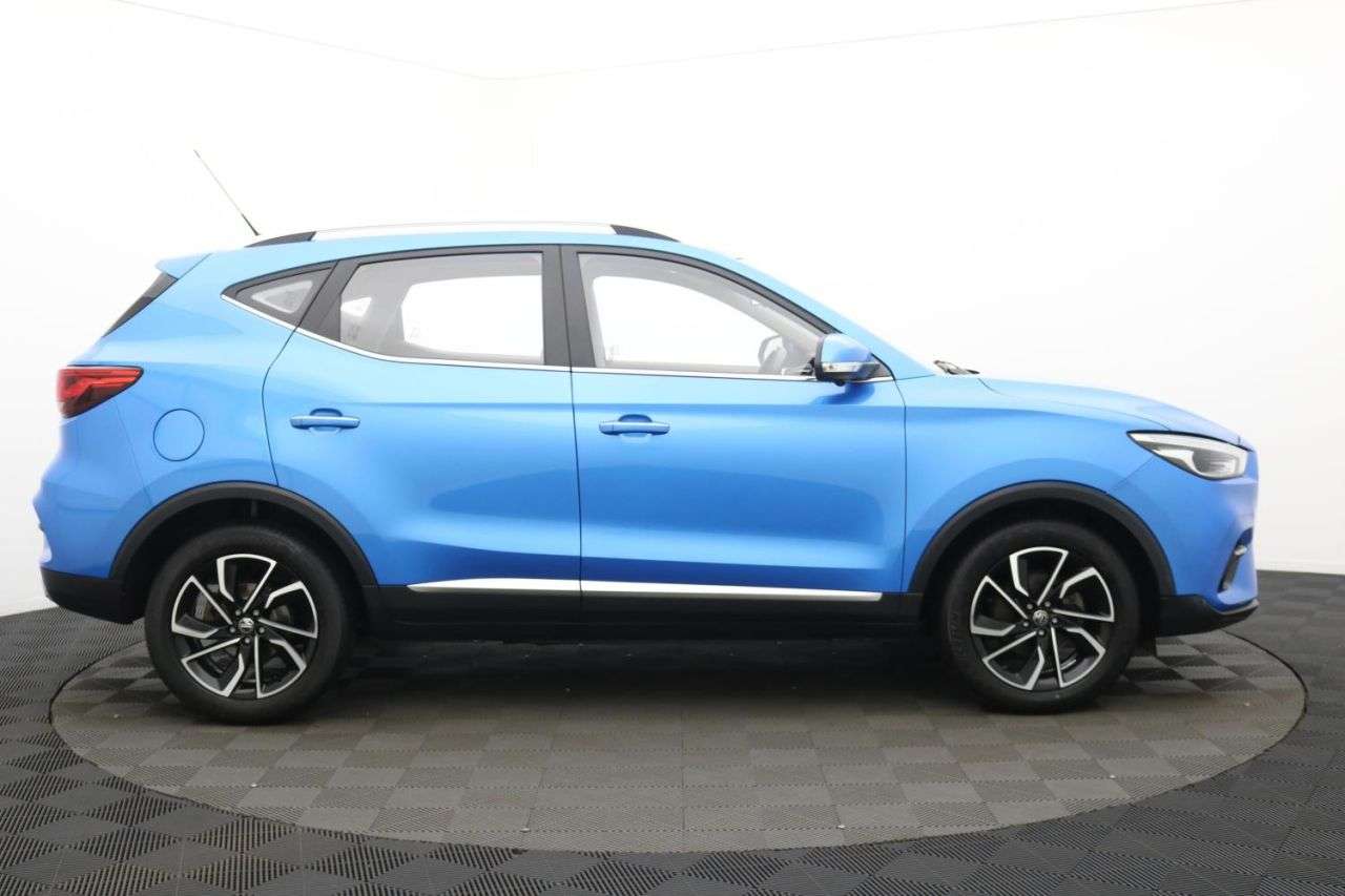 A 2021 MG MG ZS 1.5 VTi-TECH Exclusive SUV 5dr Petrol Manual Euro 6 (s/s) (106 ps) Award Wi A 2021 MG MG ZS 1.5 VTi-TECH Exclusive SUV 5dr Petrol Manual Euro 6 (s/s) (106 ps) Award Wi