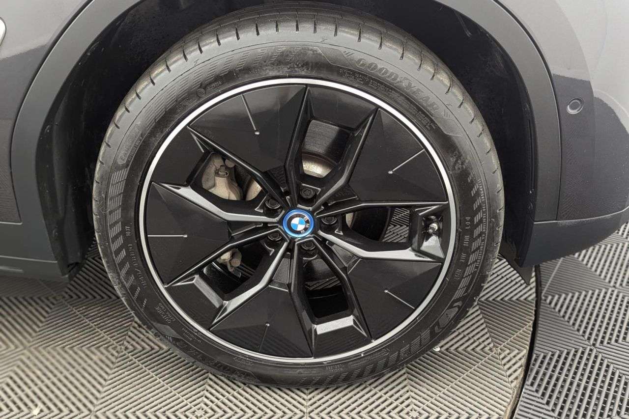 2021 BMW IX3 2021 BMW IX3