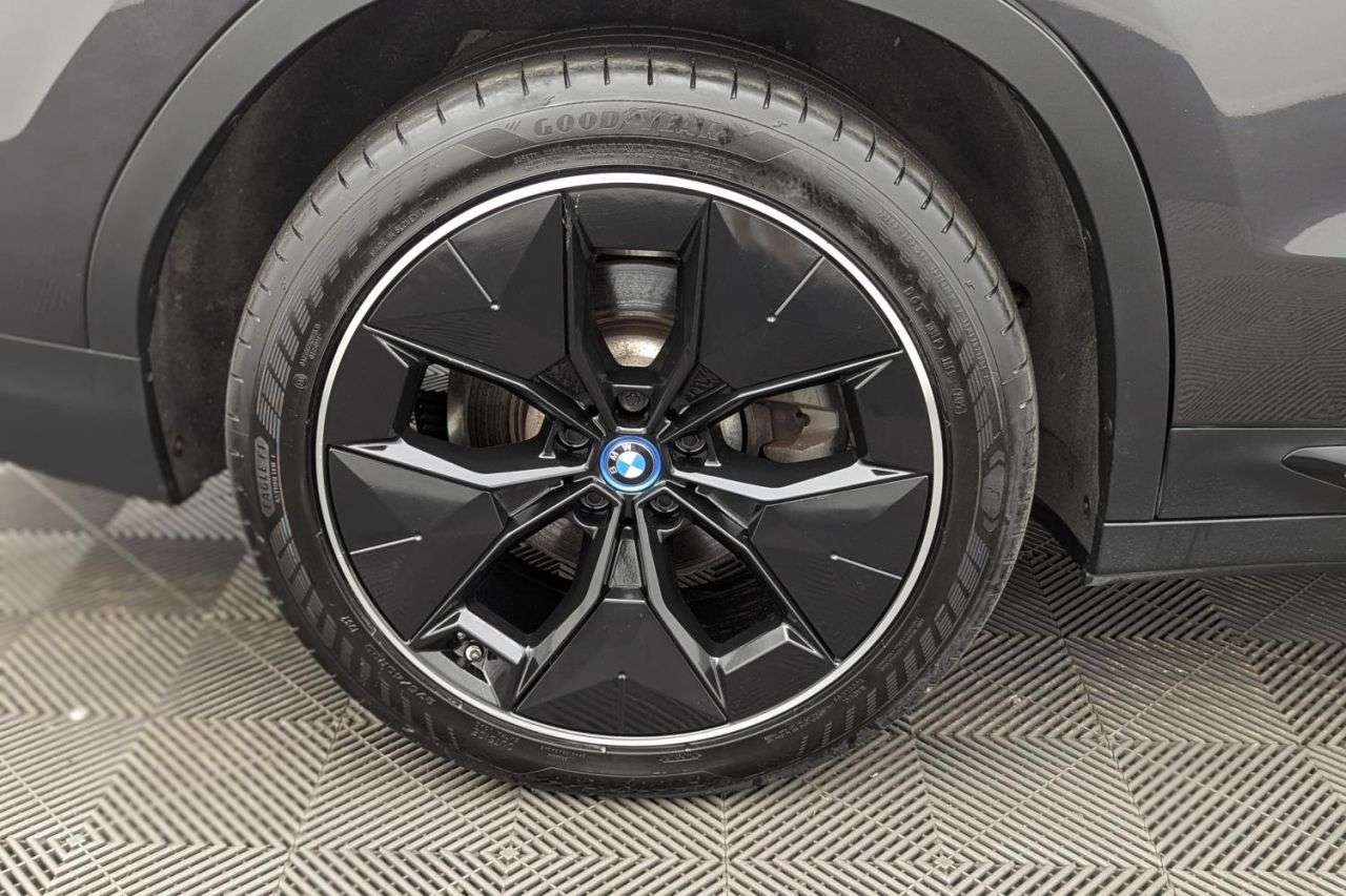 2021 BMW IX3 2021 BMW IX3