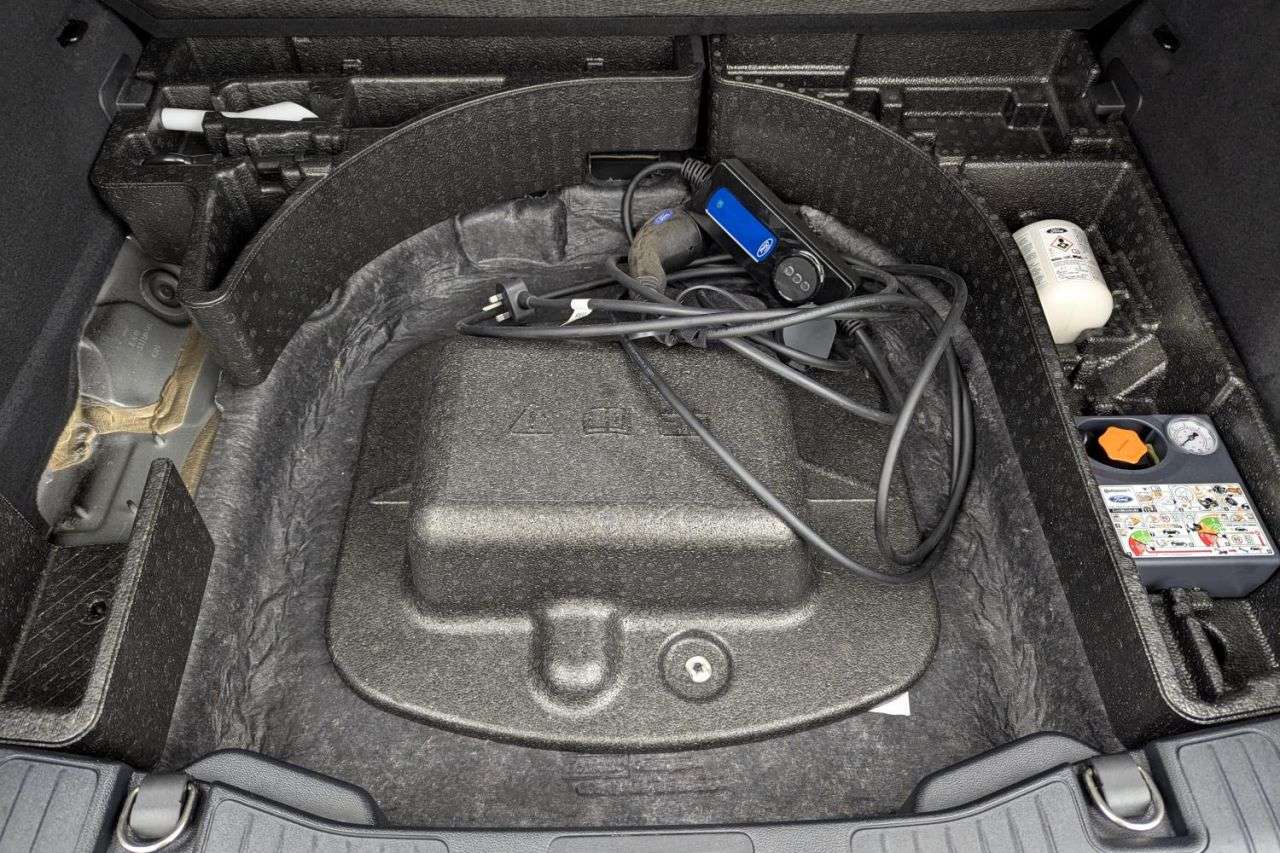 2022 FORD KUGA 2022 FORD KUGA