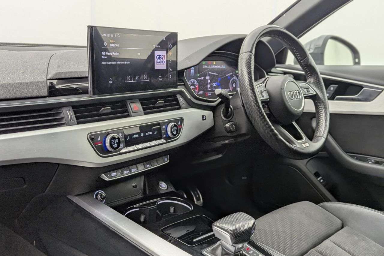 2020 AUDI A4 AVANT 2020 AUDI A4 AVANT