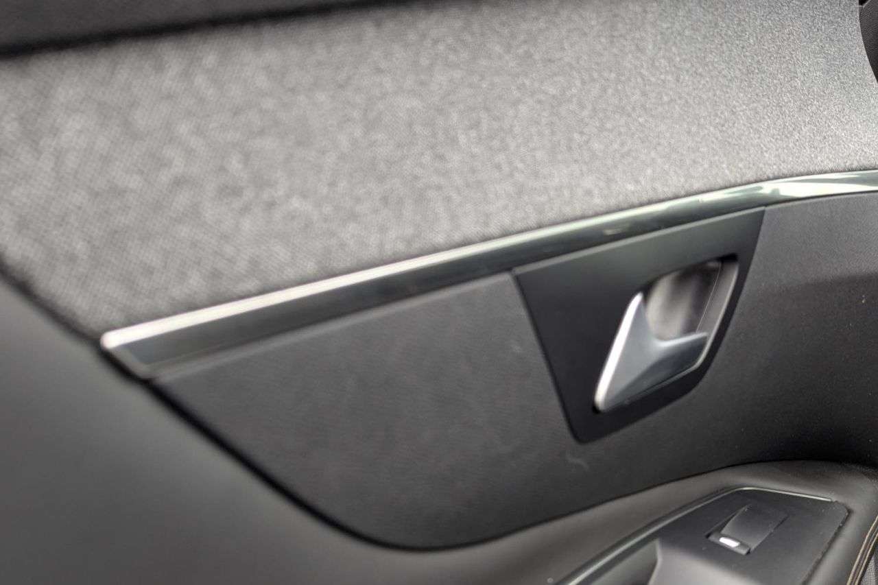 2018 PEUGEOT 3008 2018 PEUGEOT 3008