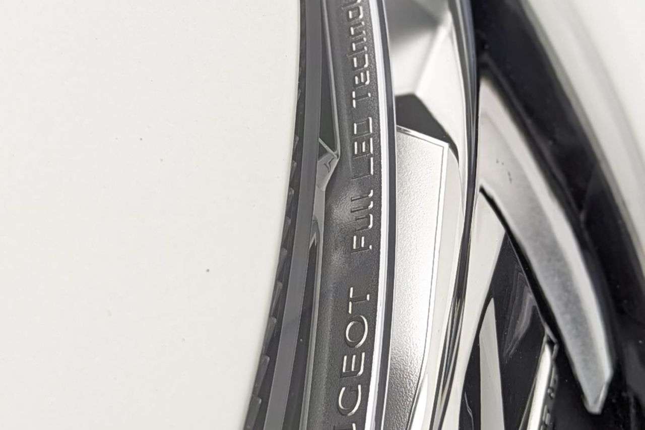 2018 PEUGEOT 3008 2018 PEUGEOT 3008