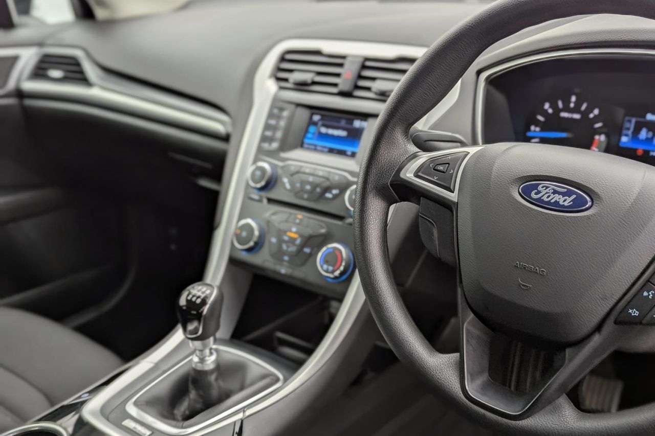 2015 FORD MONDEO 2015 FORD MONDEO