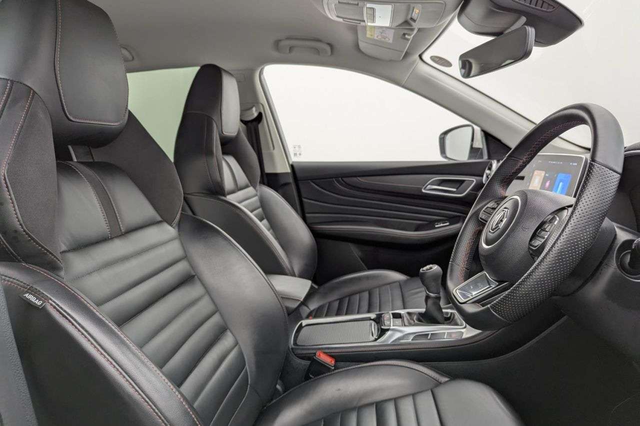 2024 MG MG HS 2024 MG MG HS