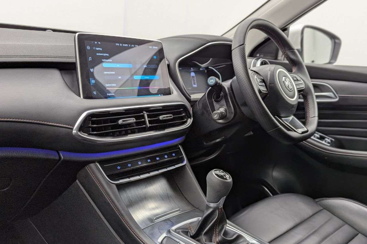 2024 MG MG HS 2024 MG MG HS