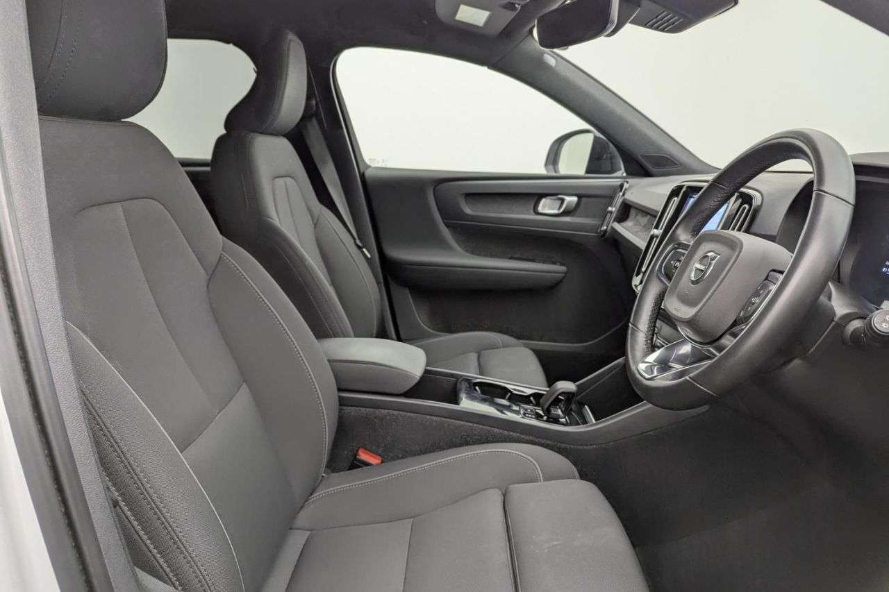 2022 VOLVO XC40 2022 VOLVO XC40