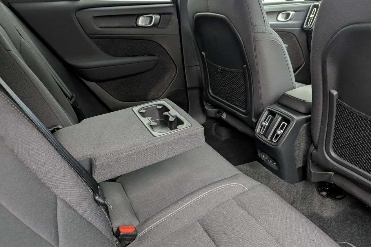 2022 VOLVO XC40 2022 VOLVO XC40