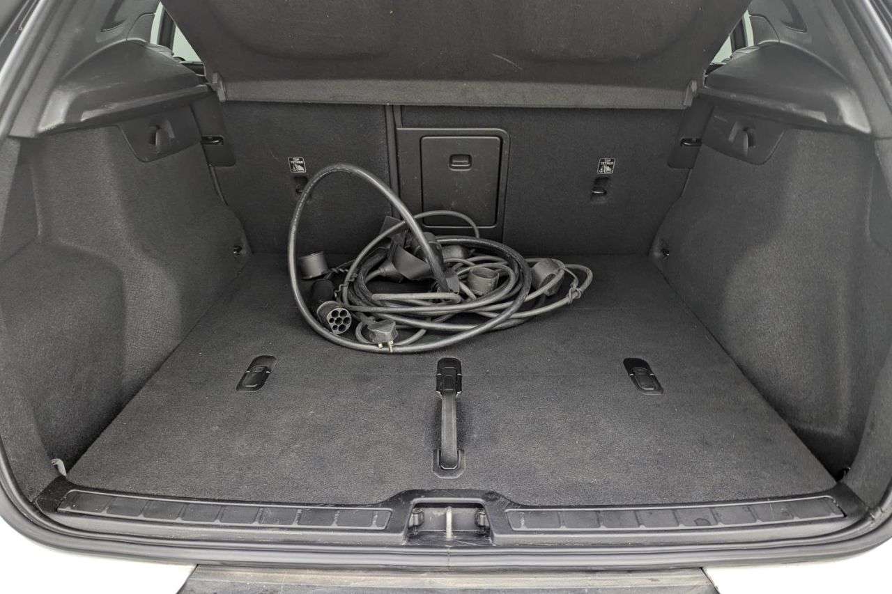 2022 VOLVO XC40 2022 VOLVO XC40