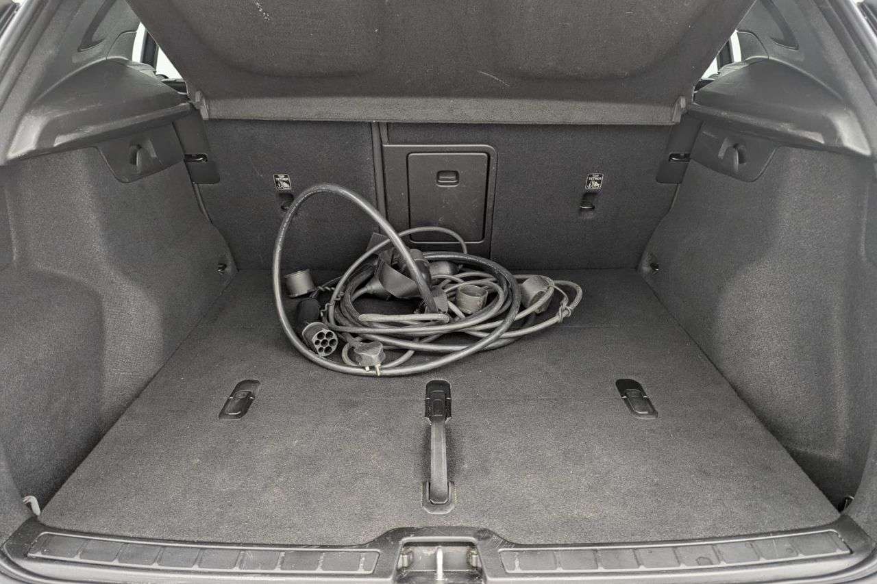 2022 VOLVO XC40 2022 VOLVO XC40