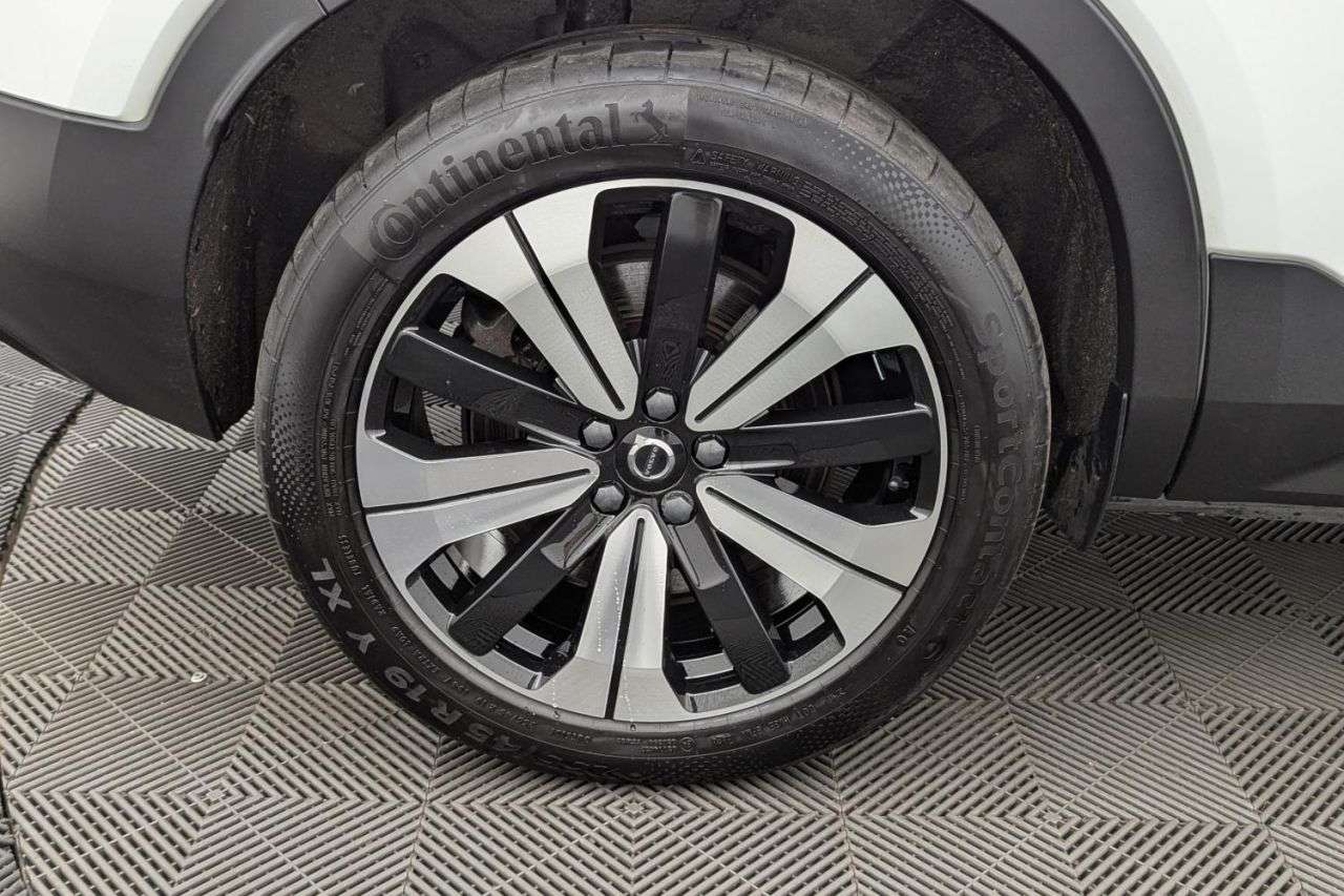 2022 VOLVO XC40 2022 VOLVO XC40