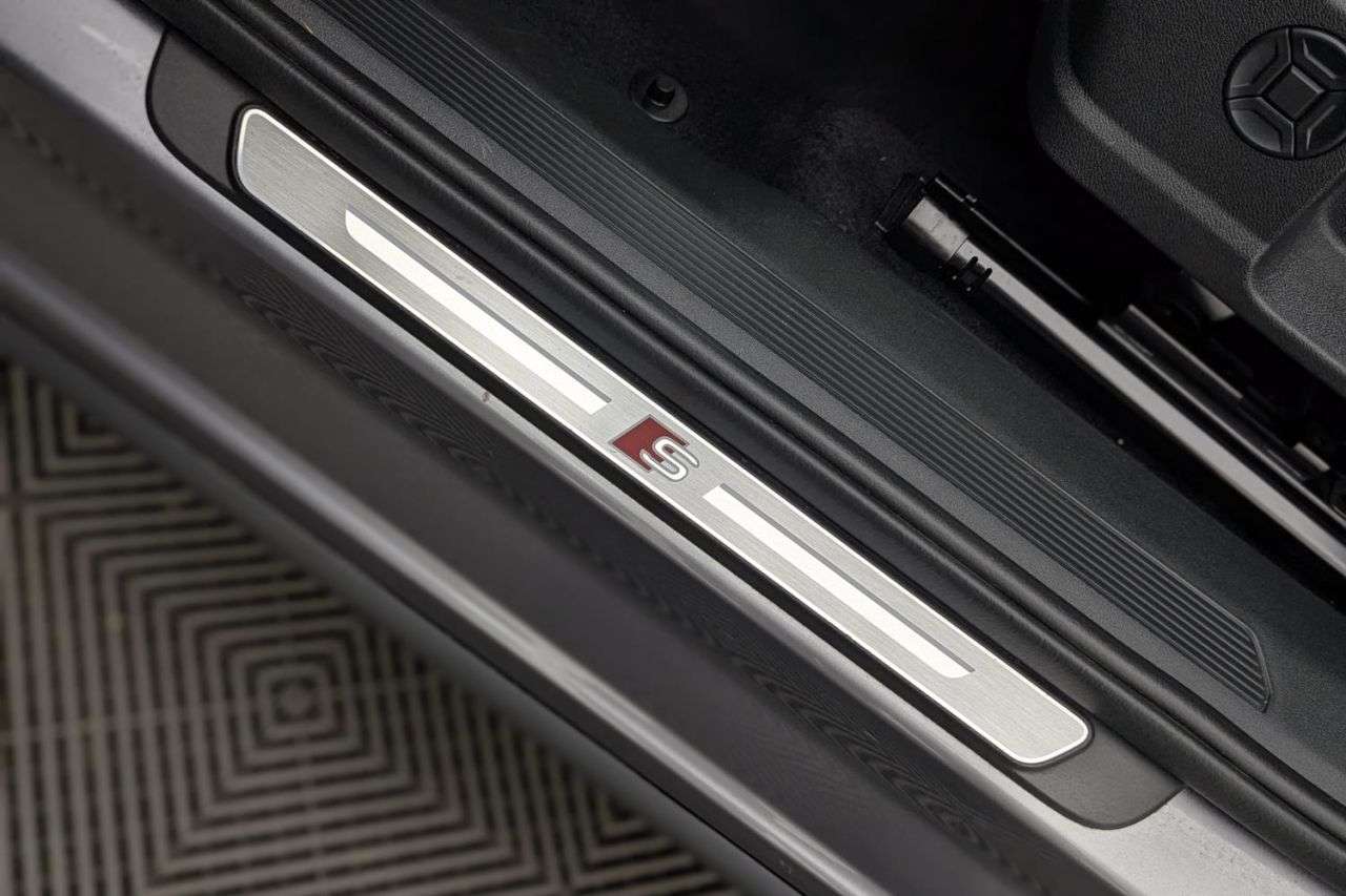 2021 AUDI Q4 E-TRON 2021 AUDI Q4 E-TRON