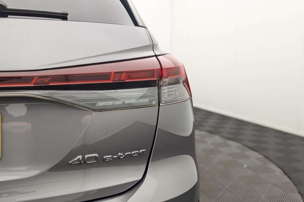 2021 AUDI Q4 E-TRON 2021 AUDI Q4 E-TRON