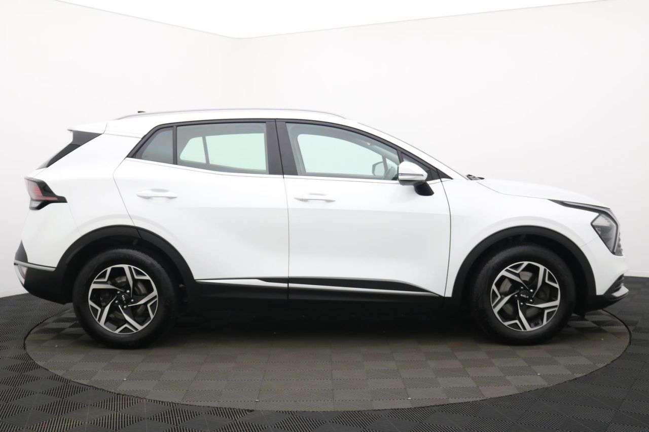 A 2023 KIA SPORTAGE 1.6 T-GDi 2 SUV 5dr Petrol Manual Euro 6 (s/s) (148 bhp) Award Winning 5 St A 2023 KIA SPORTAGE 1.6 T-GDi 2 SUV 5dr Petrol Manual Euro 6 (s/s) (148 bhp) Award Winning 5 St