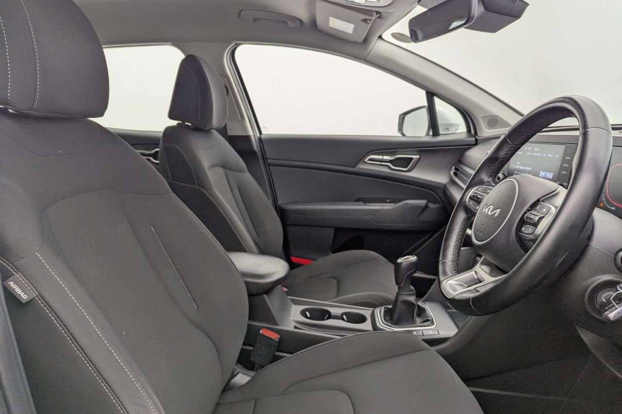 A 2023 KIA SPORTAGE 1.6 T-GDi 2 SUV 5dr Petrol Manual Euro 6 (s/s) (148 bhp) Award Winning 5 St A 2023 KIA SPORTAGE 1.6 T-GDi 2 SUV 5dr Petrol Manual Euro 6 (s/s) (148 bhp) Award Winning 5 St