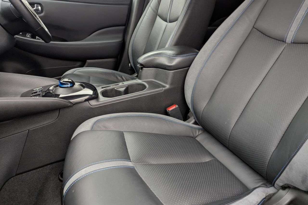 2022 NISSAN LEAF 2022 NISSAN LEAF