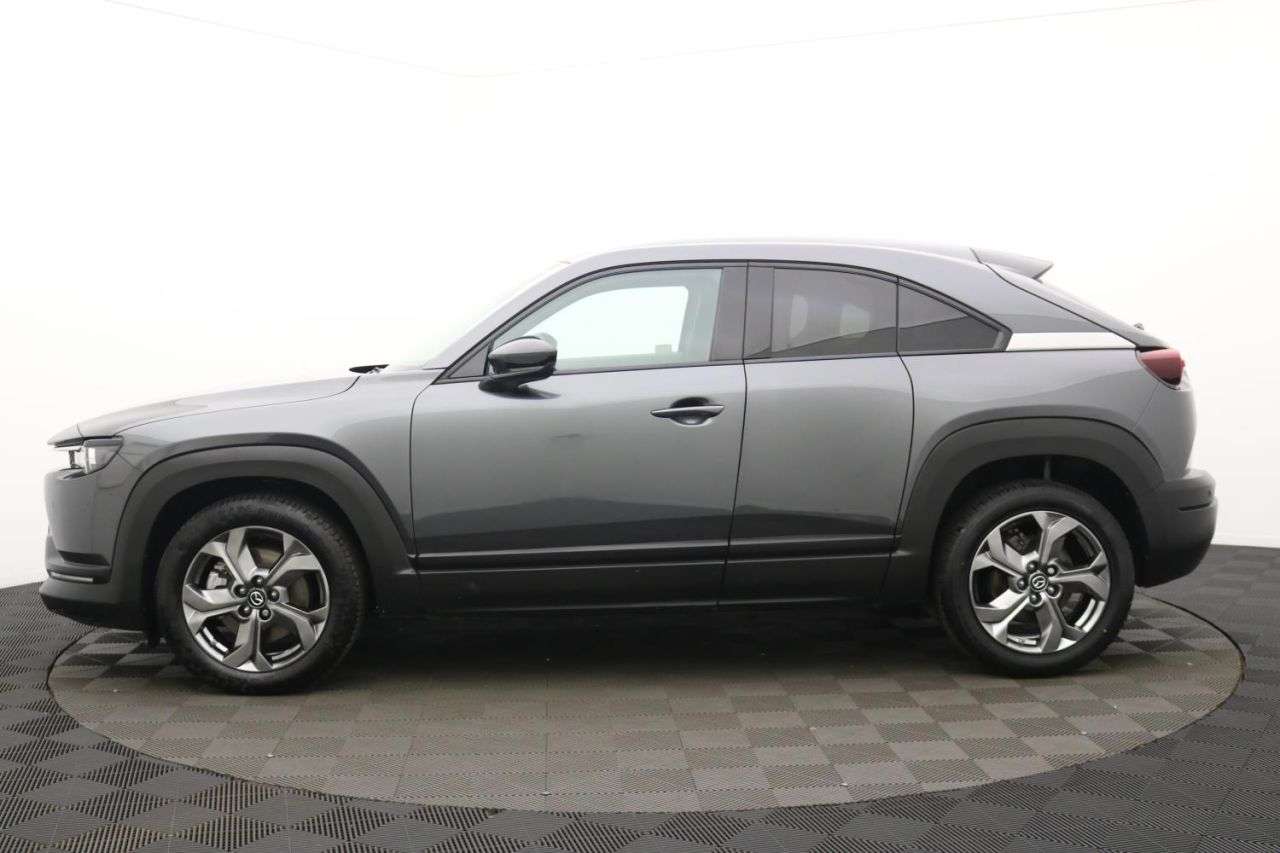 2022 MAZDA MX-30 2022 MAZDA MX-30