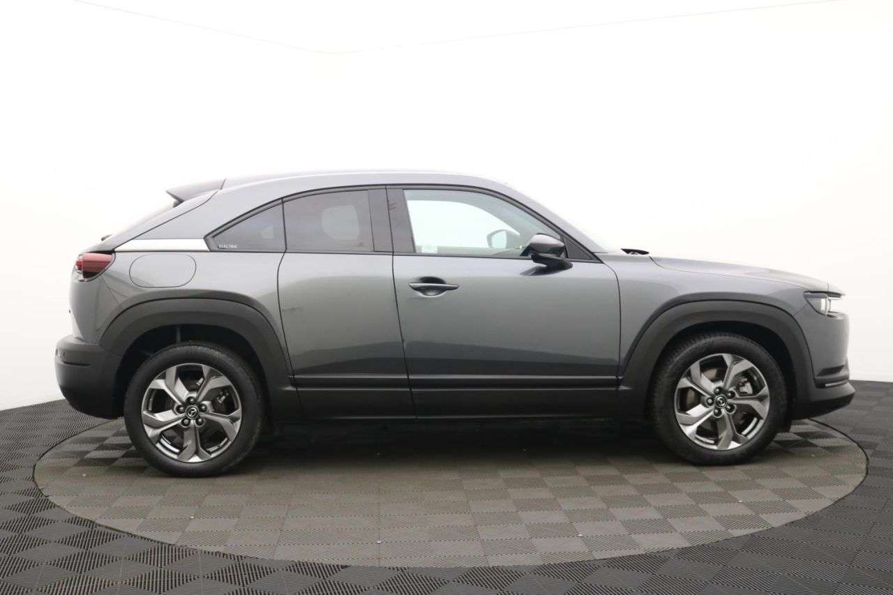 2022 MAZDA MX-30 2022 MAZDA MX-30