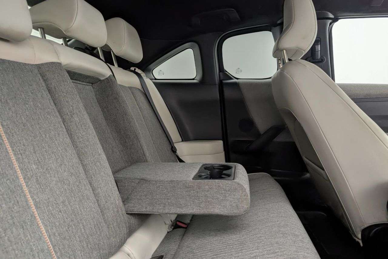 2022 MAZDA MX-30 2022 MAZDA MX-30