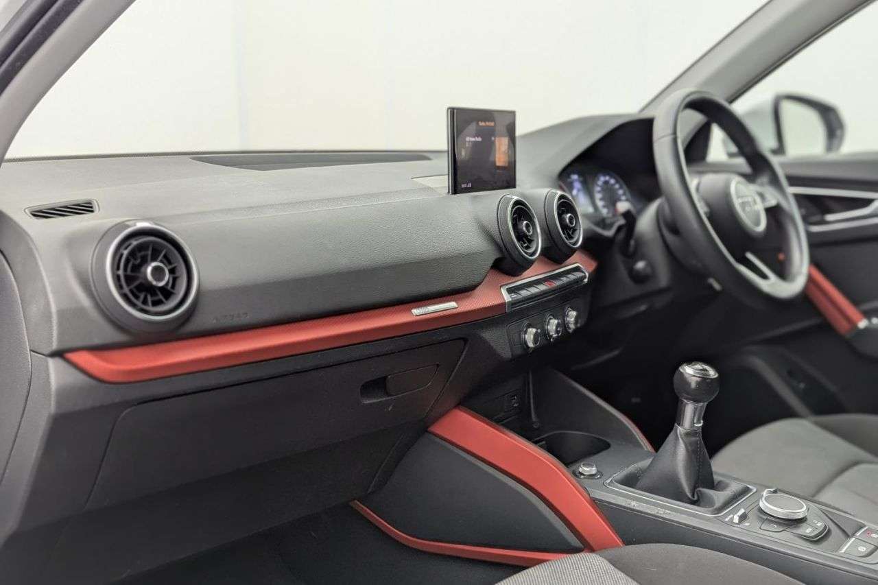 2019 AUDI Q2 2019 AUDI Q2