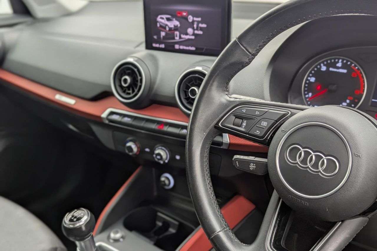 2019 AUDI Q2 2019 AUDI Q2