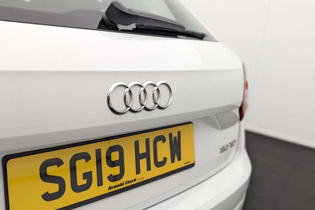 2019 AUDI Q2 2019 AUDI Q2