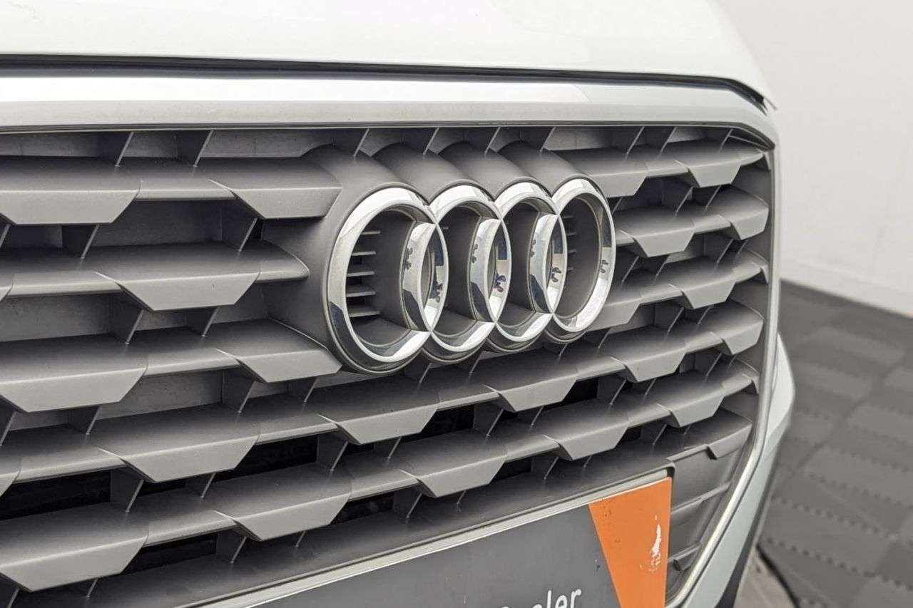 2019 AUDI Q2 2019 AUDI Q2