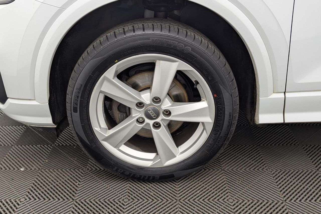 2019 AUDI Q2 2019 AUDI Q2