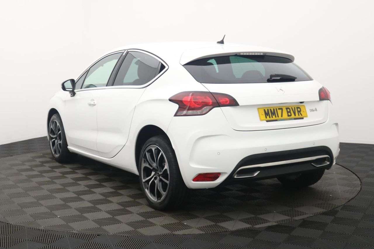 2017 DS AUTOMOBILES DS 4 2017 DS AUTOMOBILES DS 4