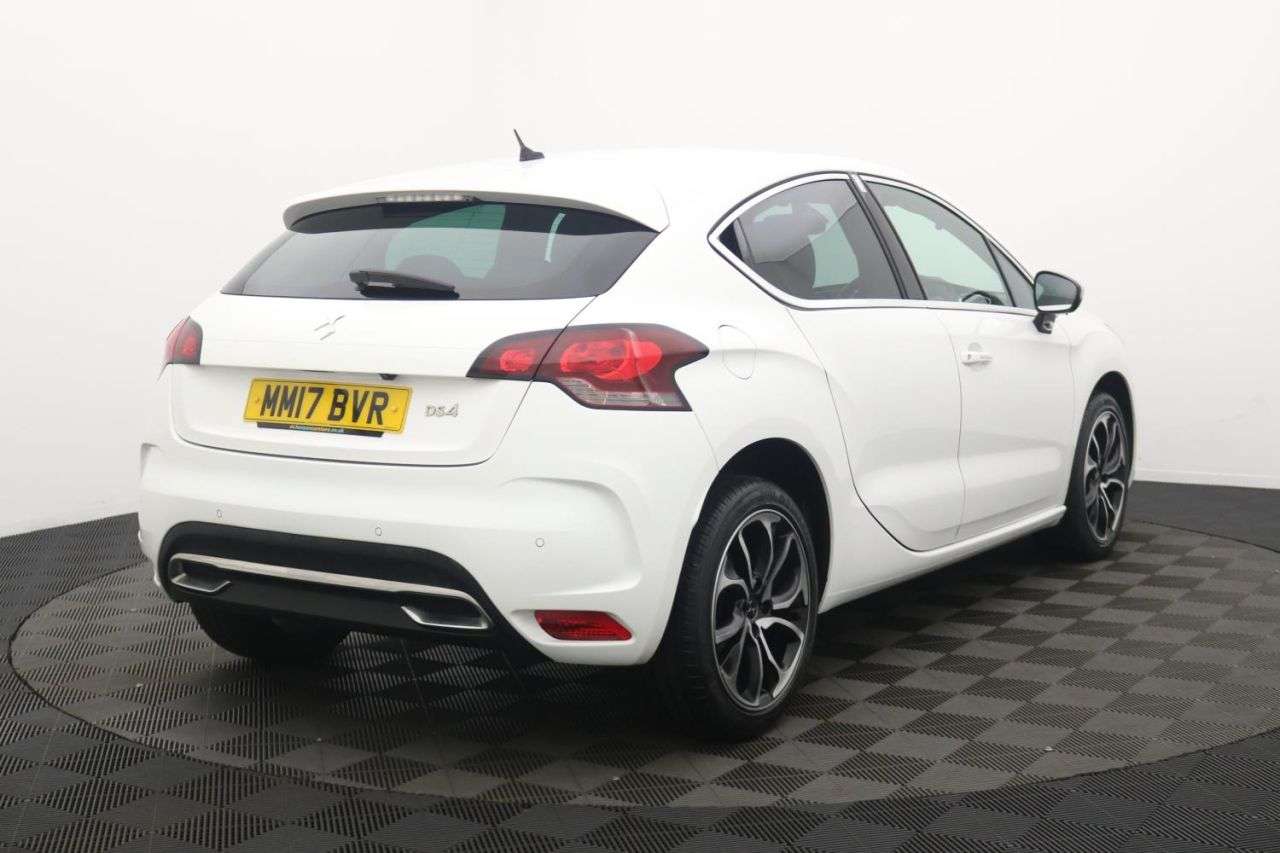 2017 DS AUTOMOBILES DS 4 2017 DS AUTOMOBILES DS 4