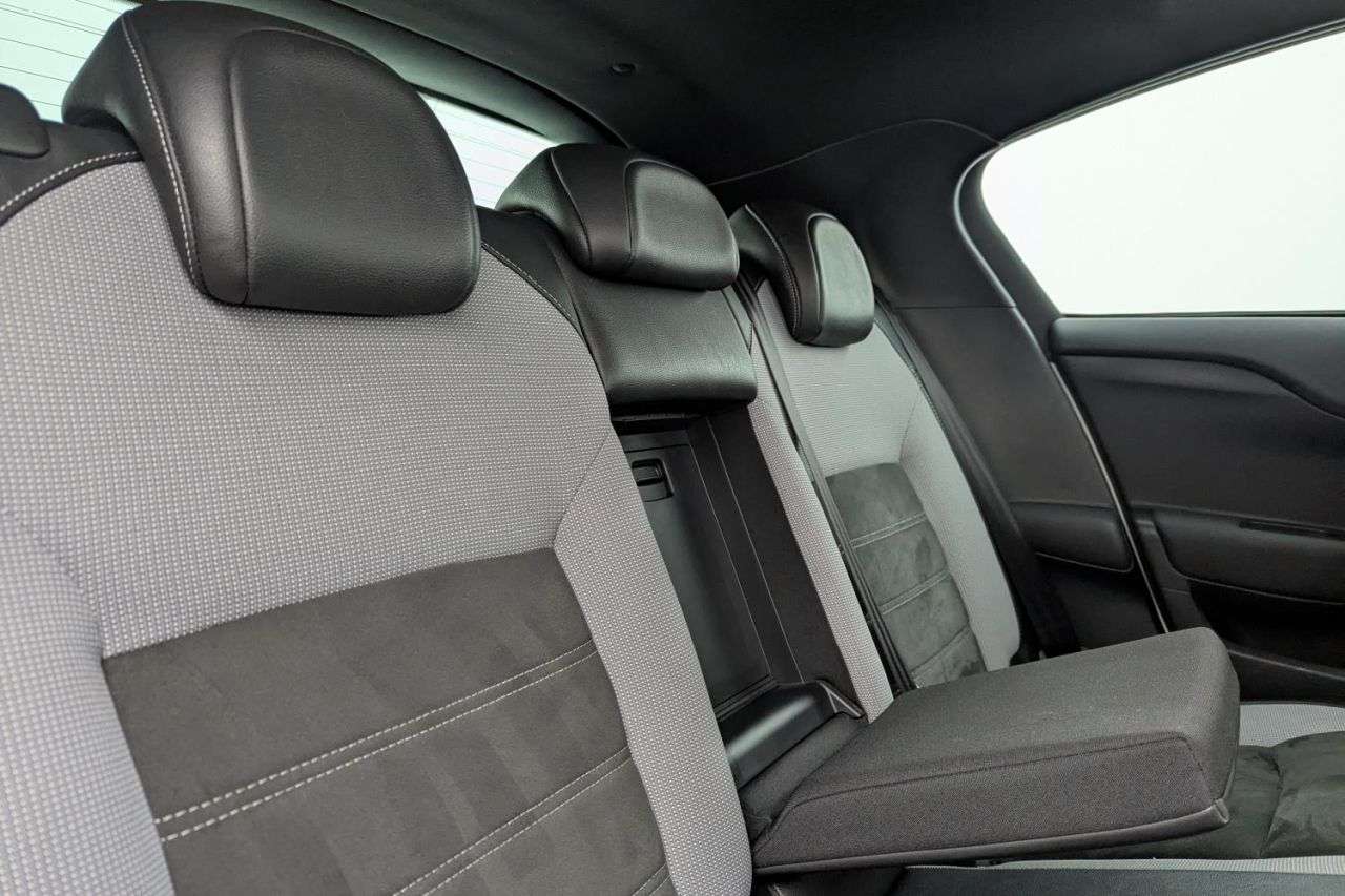 2017 DS AUTOMOBILES DS 4 2017 DS AUTOMOBILES DS 4