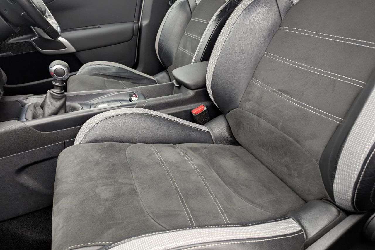 2017 DS AUTOMOBILES DS 4 2017 DS AUTOMOBILES DS 4