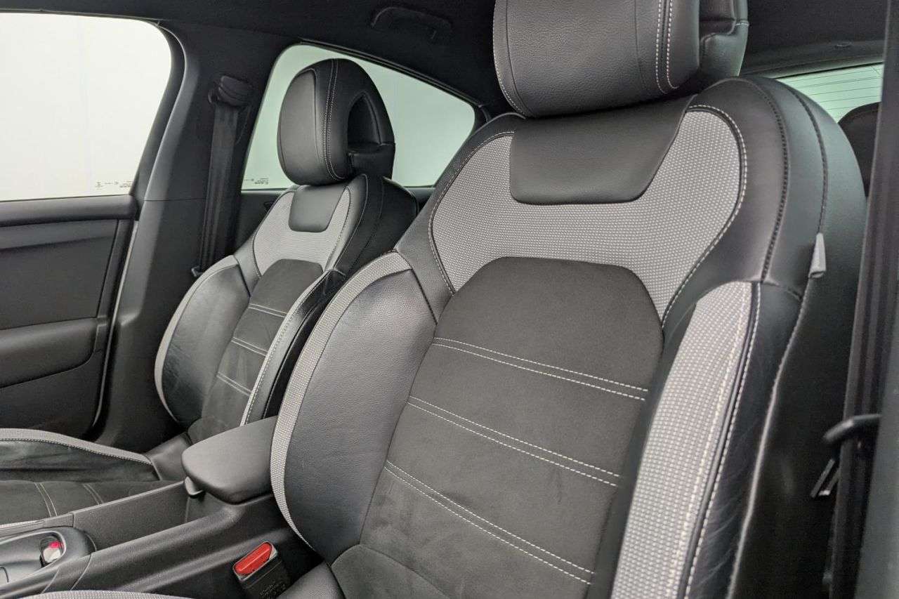 2017 DS AUTOMOBILES DS 4 2017 DS AUTOMOBILES DS 4