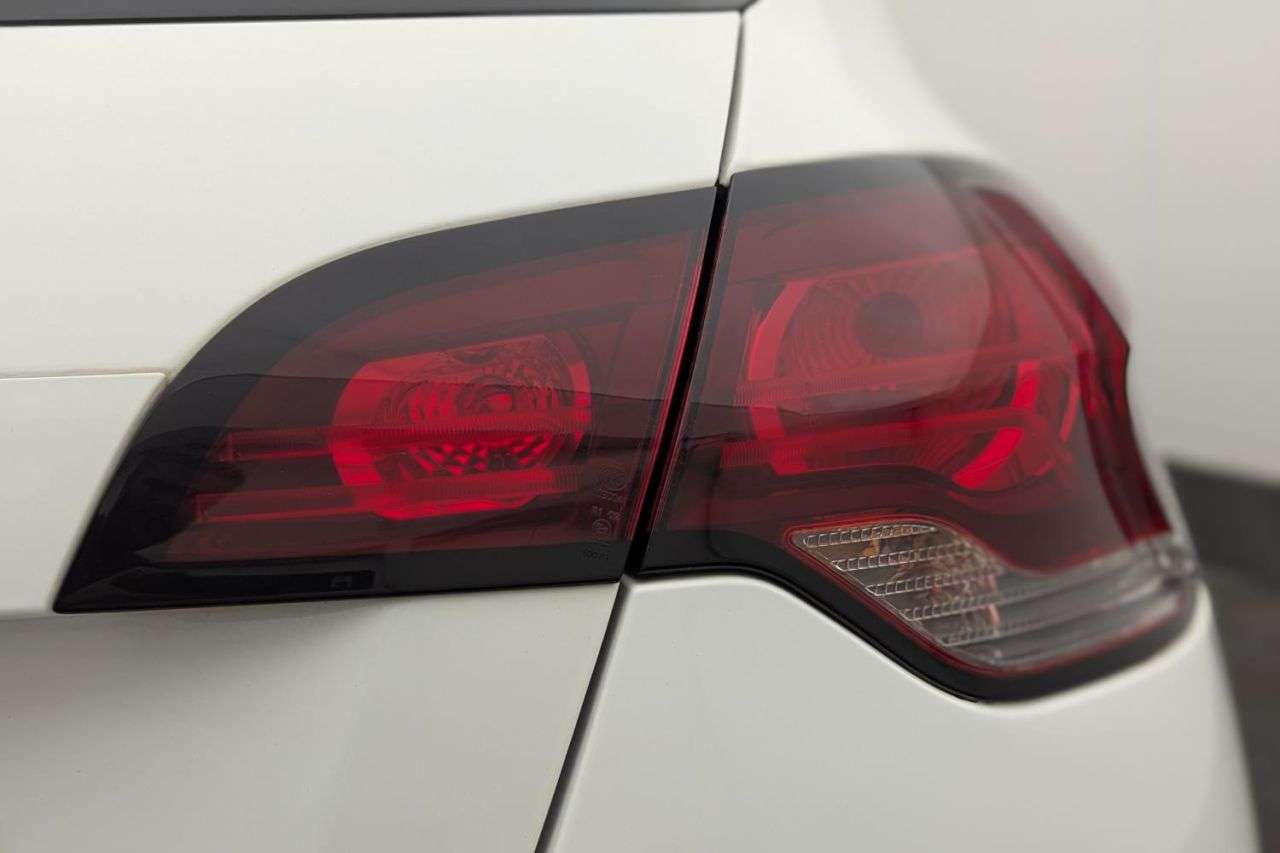 2017 DS AUTOMOBILES DS 4 2017 DS AUTOMOBILES DS 4