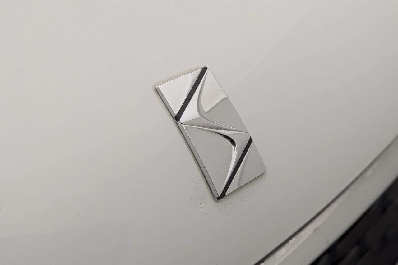 2017 DS AUTOMOBILES DS 4 2017 DS AUTOMOBILES DS 4