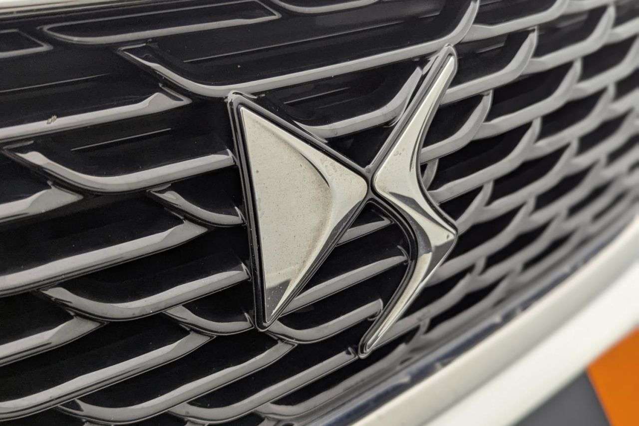 2017 DS AUTOMOBILES DS 4 2017 DS AUTOMOBILES DS 4