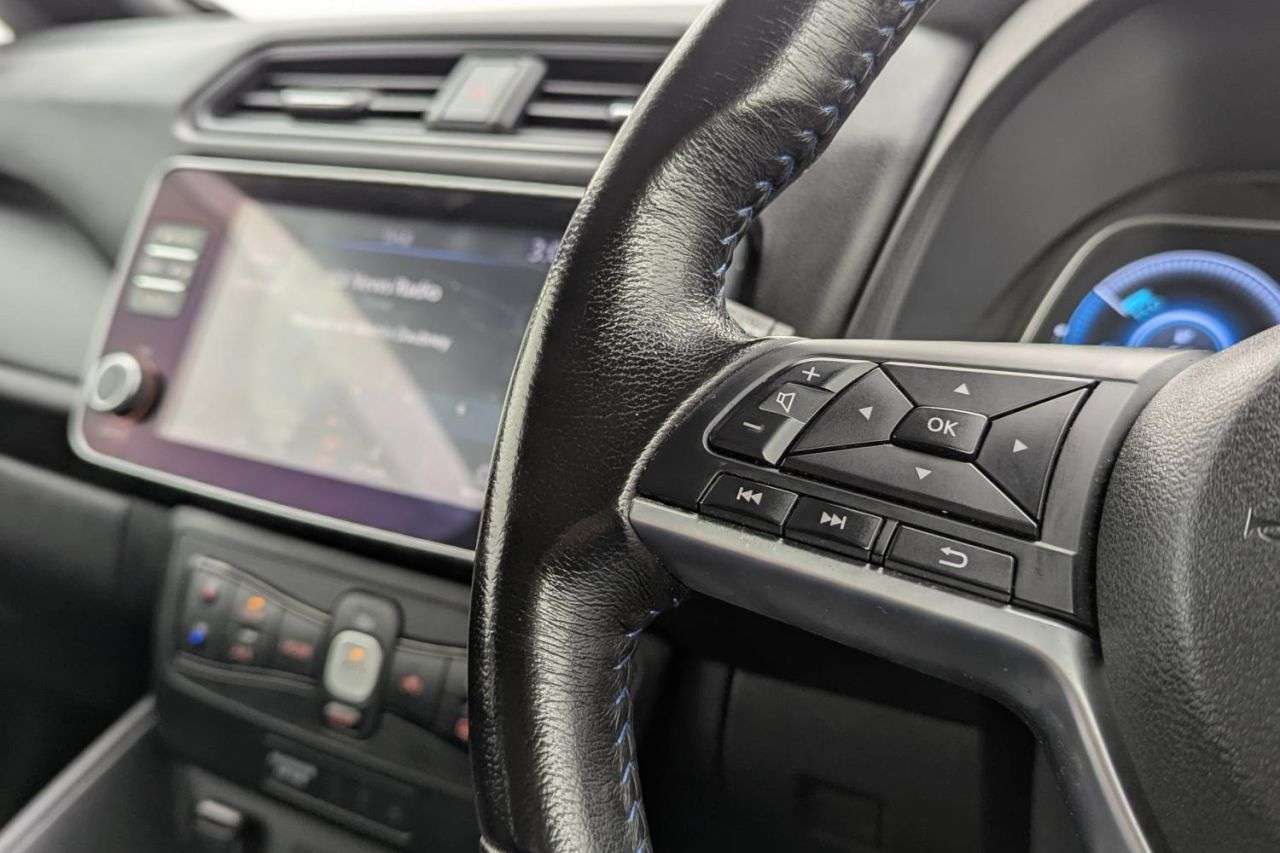 2021 NISSAN LEAF 2021 NISSAN LEAF