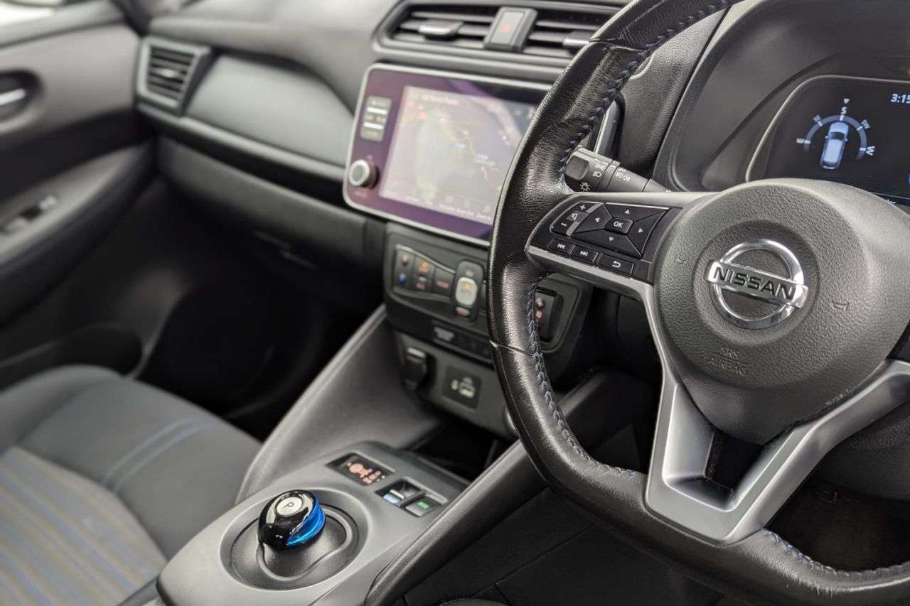 2021 NISSAN LEAF 2021 NISSAN LEAF