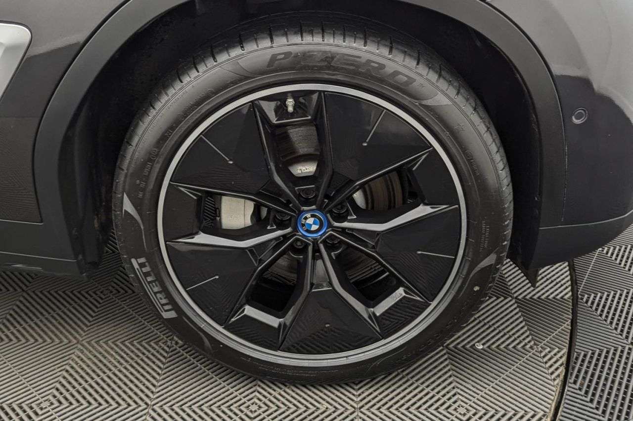 2021 BMW IX3 2021 BMW IX3