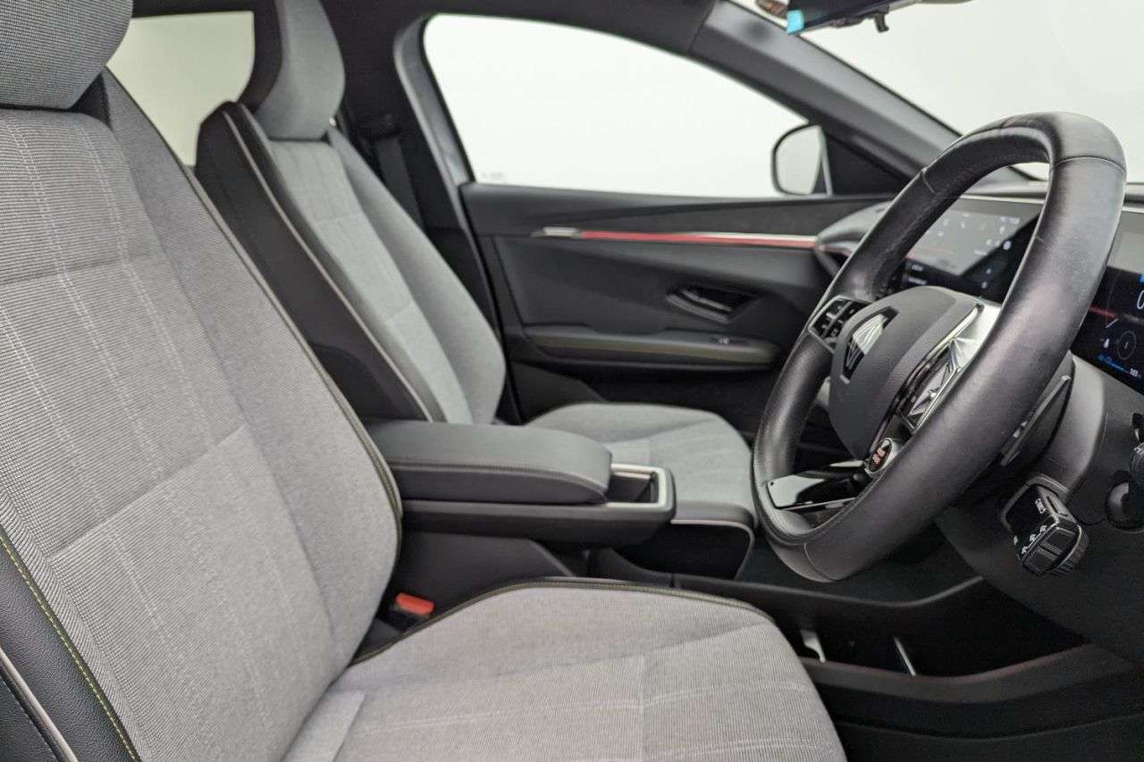 2022 RENAULT MEGANE E-TECH 2022 RENAULT MEGANE E-TECH