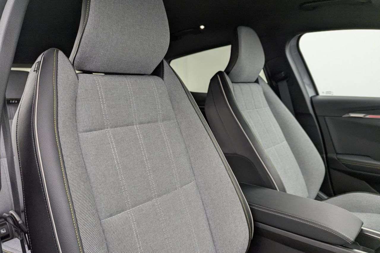 2022 RENAULT MEGANE E-TECH 2022 RENAULT MEGANE E-TECH