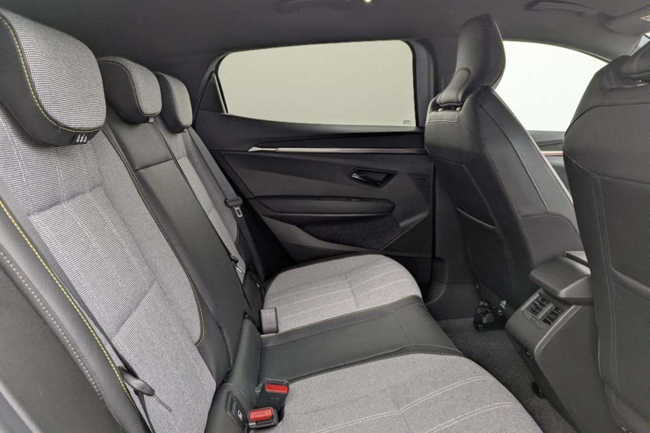 2022 RENAULT MEGANE E-TECH 2022 RENAULT MEGANE E-TECH