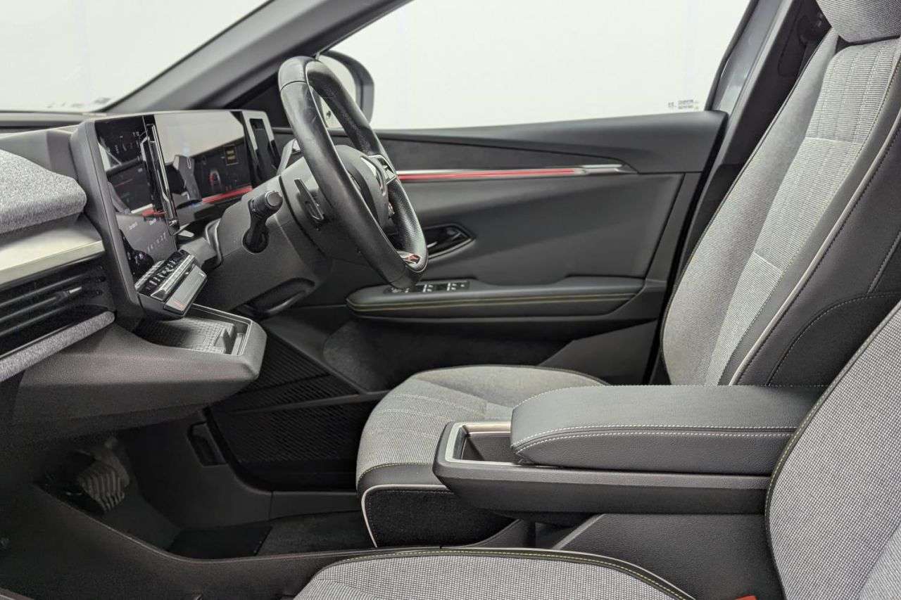 2022 RENAULT MEGANE E-TECH 2022 RENAULT MEGANE E-TECH