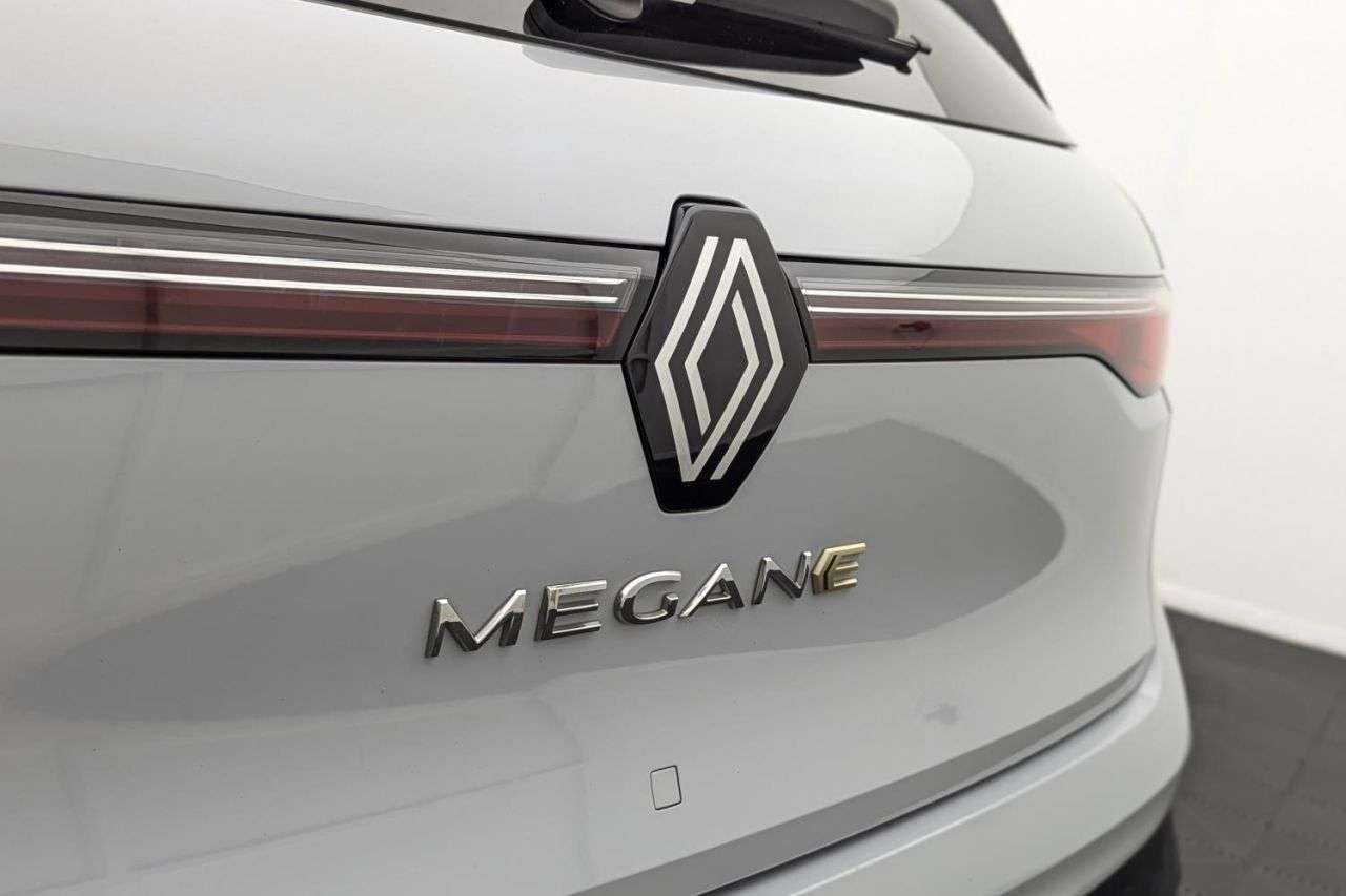 2022 RENAULT MEGANE E-TECH 2022 RENAULT MEGANE E-TECH