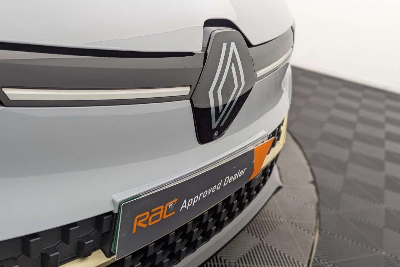 2022 RENAULT MEGANE E-TECH 2022 RENAULT MEGANE E-TECH