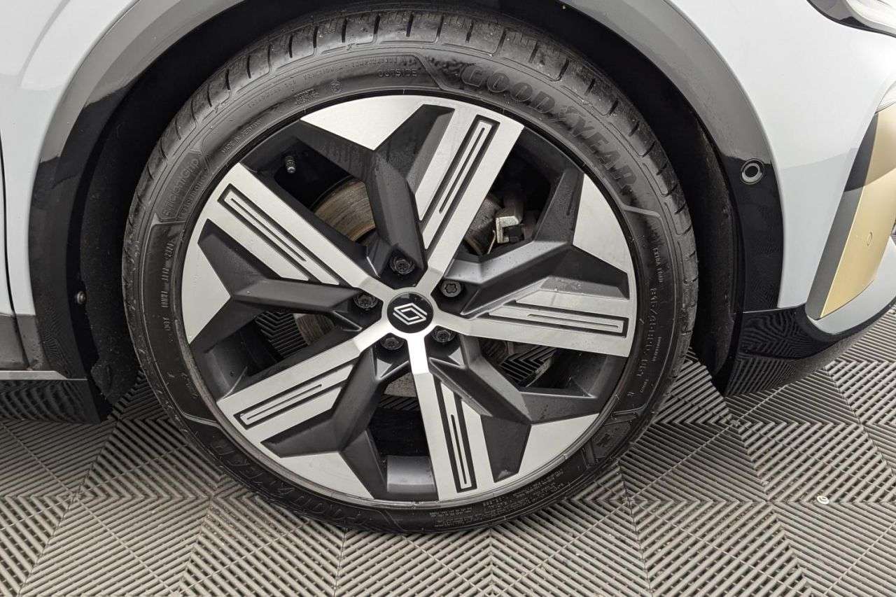 2022 RENAULT MEGANE E-TECH 2022 RENAULT MEGANE E-TECH