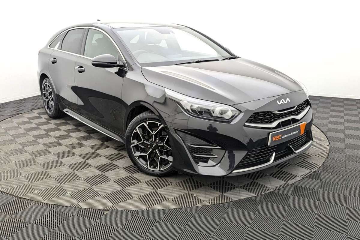 Check out this Kia Proceed 2023 Petrol Manual