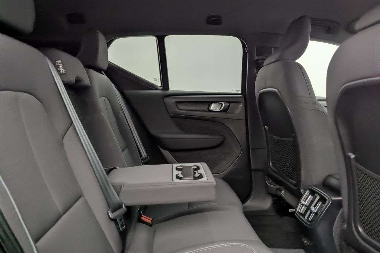 2021 VOLVO XC40 2021 VOLVO XC40