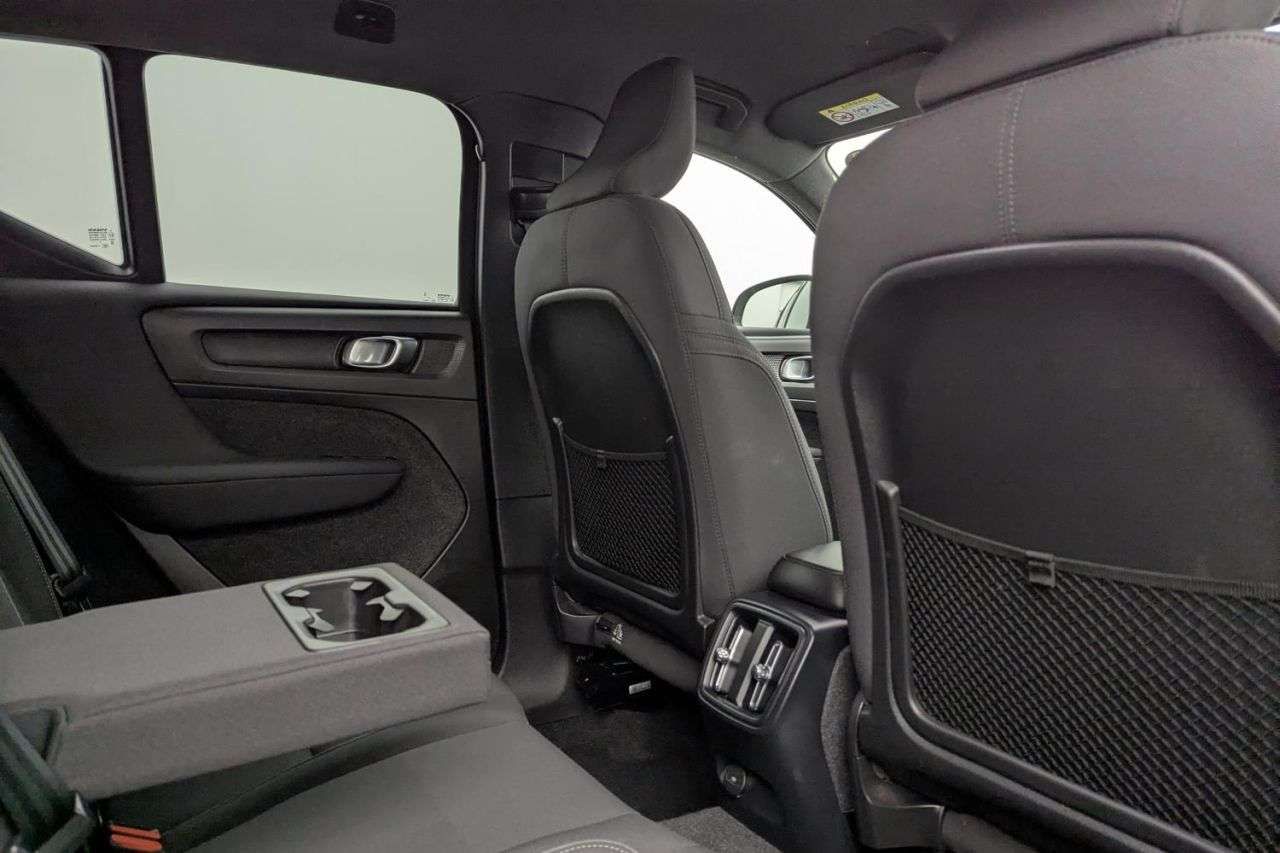 2021 VOLVO XC40 2021 VOLVO XC40