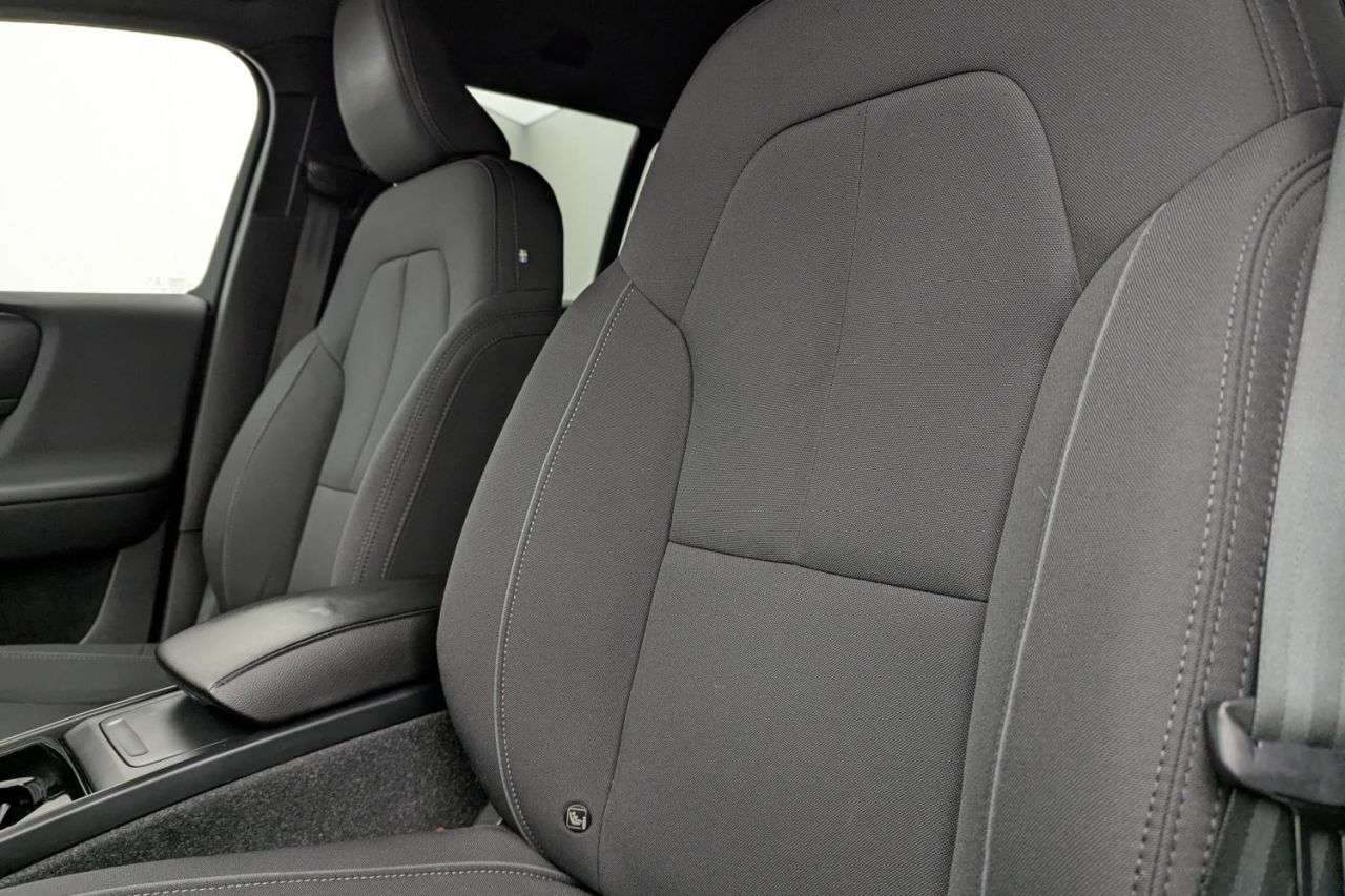 2021 VOLVO XC40 2021 VOLVO XC40